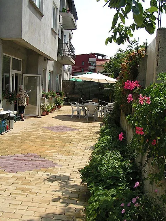 פרימורסקו Fits Guest House