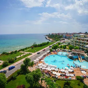 Perla Luxury Hotel